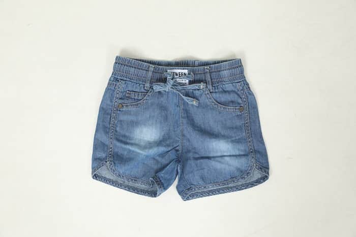 ג';ינס ילדות קצר